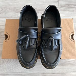 DOC MARTEN TASSLE LOAFER